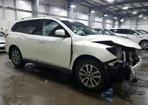 2016 Nissan Pathfinder S z USA, uszkodzony, nr VIN 5N1AR2MM1GC662516